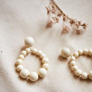 👋 SOLD NWT Sezane Charlie Earrings Ecru